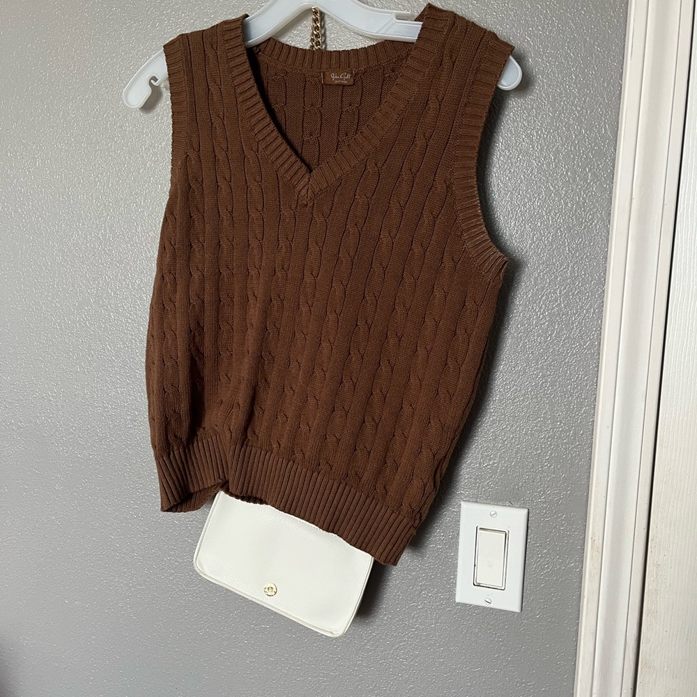 Brandy melvillie brown vest